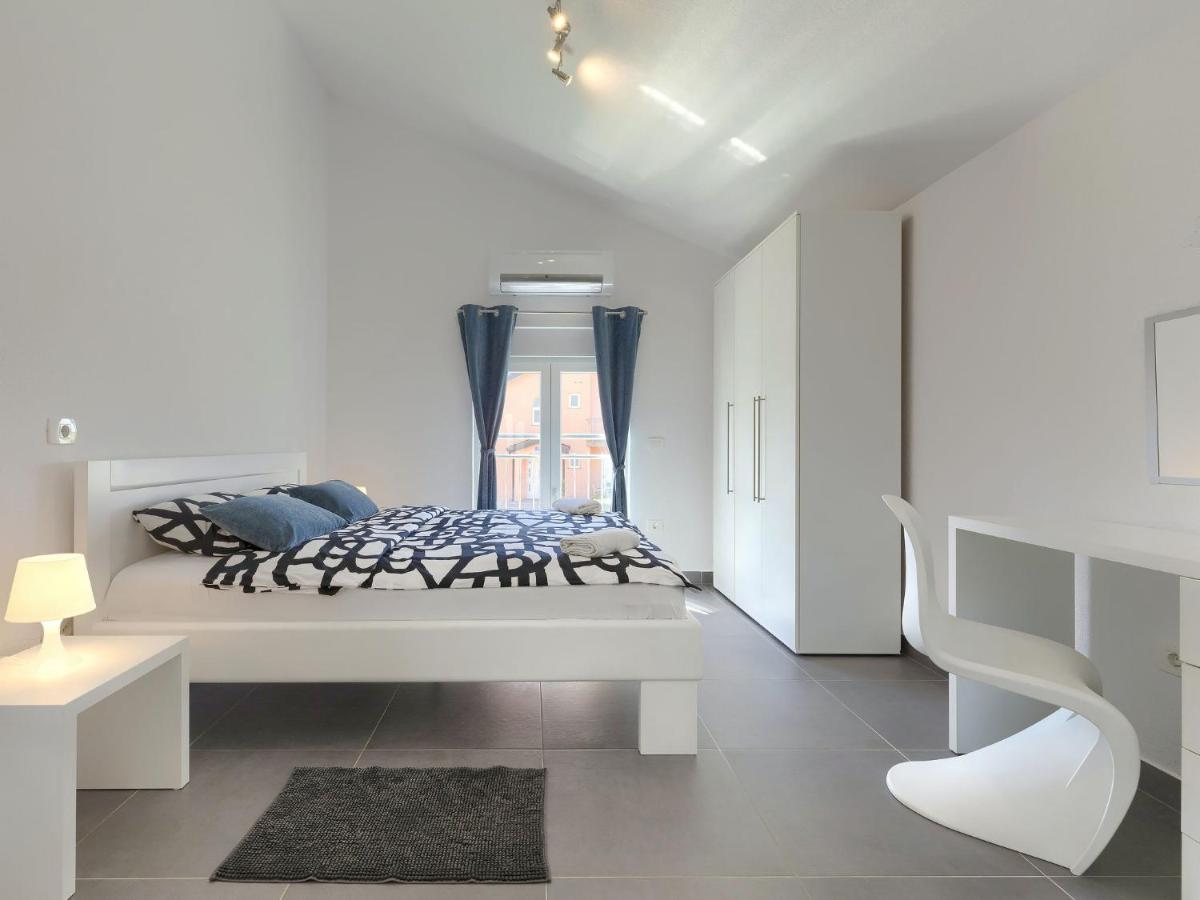 Holiday Home Villa Gocci By Interhome Kmeti Exterior foto